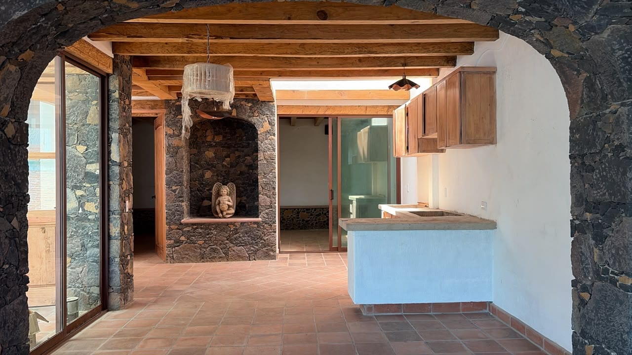 Casa en venta en Jacarandas, Pátzcuaro, foto 1 de 18